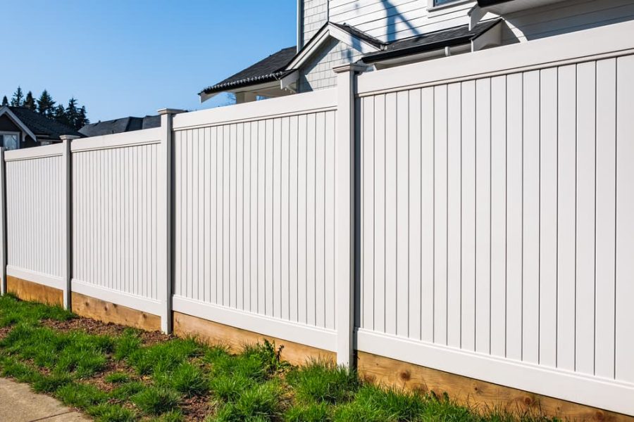 How To Install A Timber Fence StepbyStep A Homeowner's Guide That